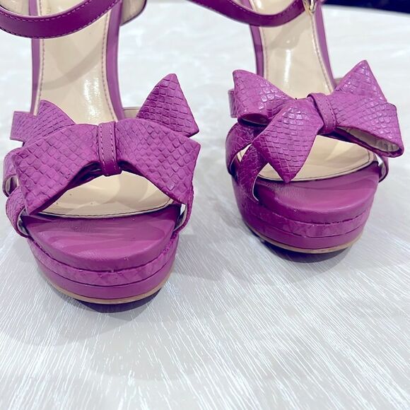 🎀 Isola Snakeskin Heels 8.5 - Picture 3 of 7